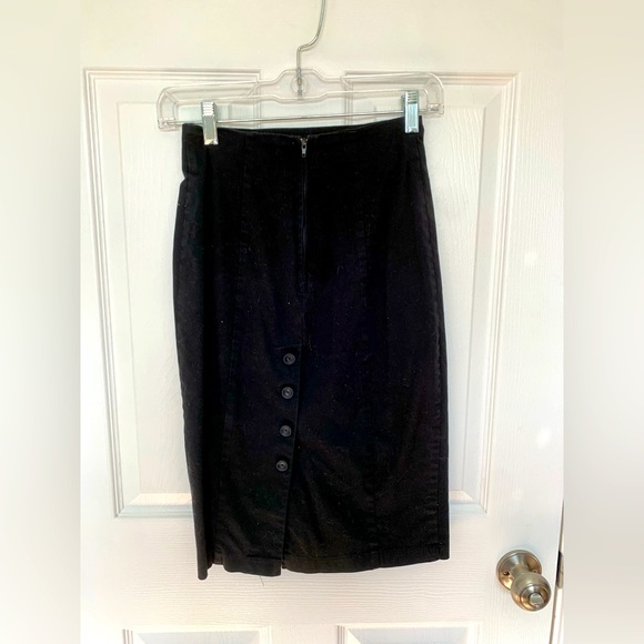 Black Pencil Skirt With Button Detail Size 5 - Picture 1 of 2